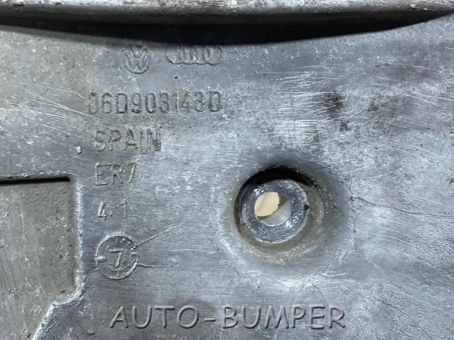 Audi A4 B6 2000- Кронштейн генератора 06D903143D, 06B903143L